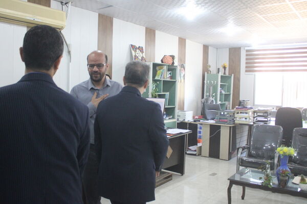 بازدید سرزده نوروزی مدیرکل آموزش و پرورش استان بوشهر از دوایر مختلف اداره‌کل