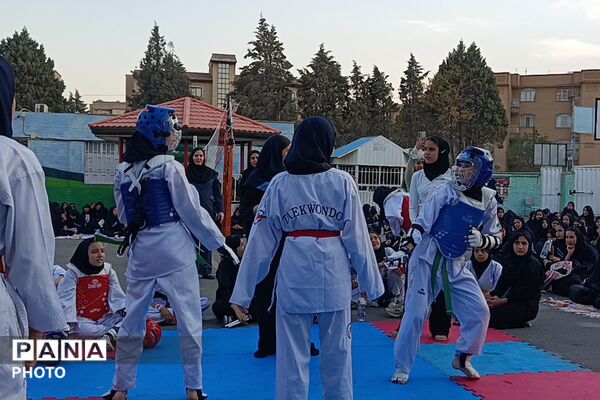 المپیاد درون مدرسه‌ای در دبیرستان عطیه شهریار