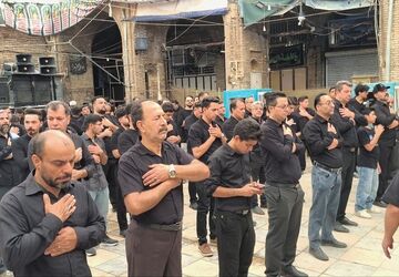 یک روز با عزاداری پر شور حسینی