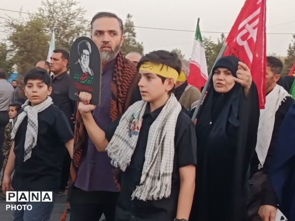 تلاقی دریای سرخ و سیاه مردم در حماسه وداع با قائد امت