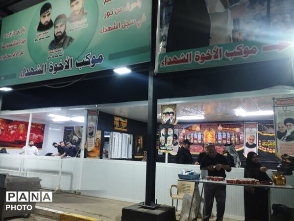 طریق‌الحسین(ع) مملو از زائران اربعین؛ خدمت‌رسانی گسترده به عاشقان سیدالشهدا(ع) در عراق و ایران