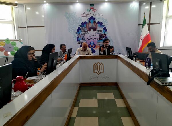 نشست خبری مدیرکل نوسازی مدارس استان بوشهر 