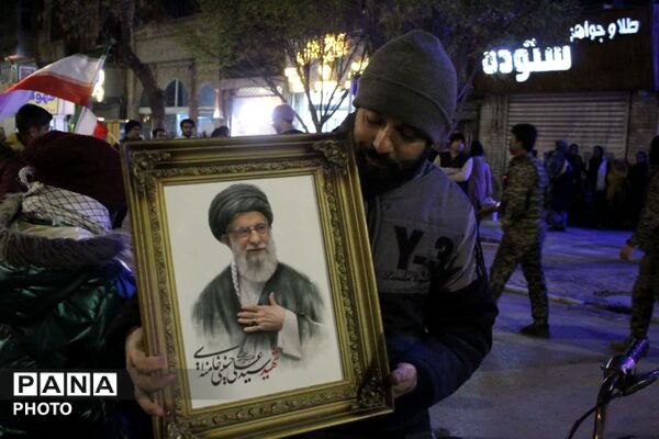 احیا در اولین شب قدر و هشتمین شب مراسم شهادت قائد امت آیت الله خامنه ای 