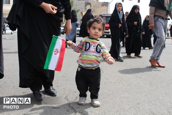 حضور دانش‌آموزان آموزشگاه نوریه در راهپیمایی روز قدس