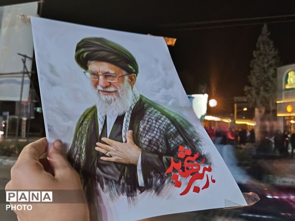 میدان در شب صد و سی میزبان دلدادگان وطن