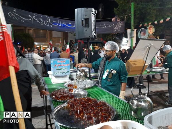  خدمت رسانی چایخانه حضرت زهرا 