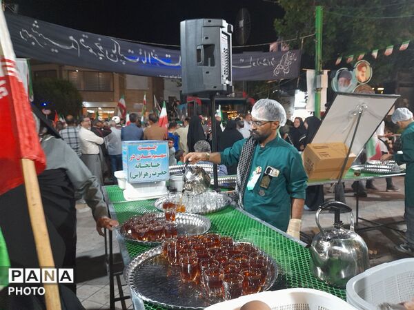  خدمت رسانی چایخانه حضرت زهرا 
