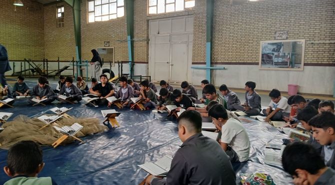 محفل انس با قرآن به یاد پدر شهیدان رحمتی در کوهدشت برگزار شد