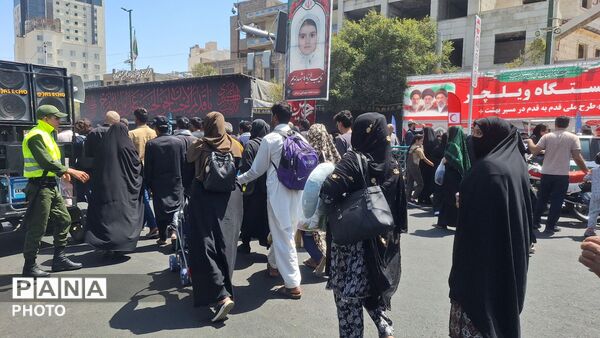 خیابان‌های منتهی به حرم، مملو از زائران رضوی
