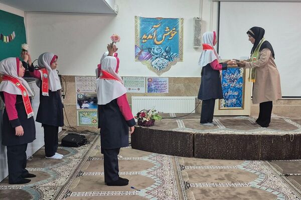 برگزاری کارگاه آموزش مهارت‌های تشکیلات سازمان دانش‌آموزی در طالب‌ آباد کهریزک 