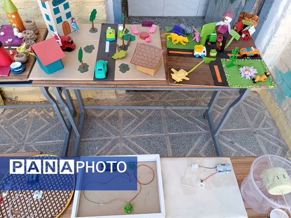 نمایشگاه  دست‌های کوچک، اندیشه‌های بزرگ در میبد