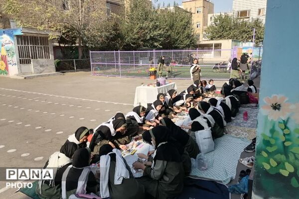  ایستگاه‌ نشاط و شادی در دبستان رضوان