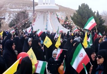 حماسه وحدت در چهل‌وهفتمین فجر انقلاب در دیباج