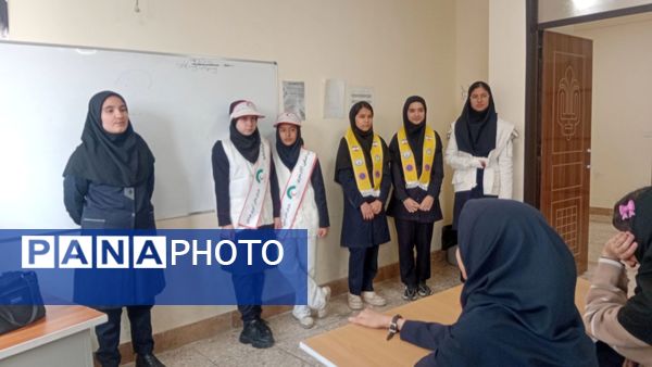 زمین لرزید ، اما دانش آموزان ۱۳ آبان استوار ایستادند