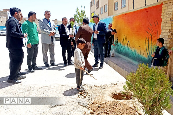 یادبود سبز؛ نهال‌ها در لردگان، خاطره‌ شهدا در میناب