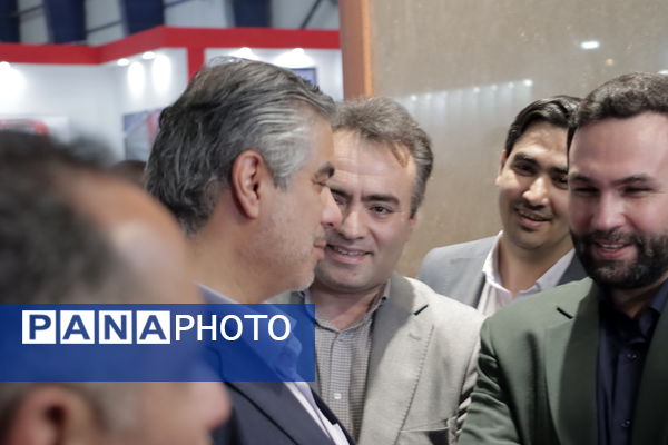 هفدهمین نمایشگاه بین‌المللی سنگ ایران در شهر نیم ور افتتاح شد