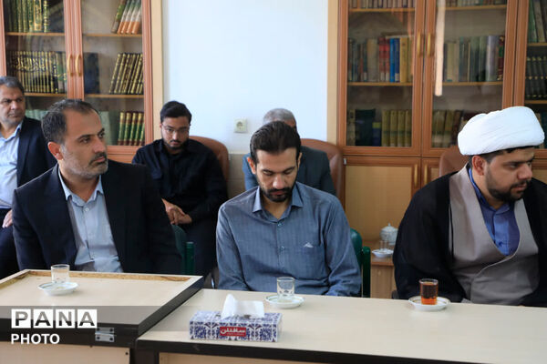 دیدار دست اندرکاران اجلاسیه ۶۴۵ شهید شهرستان بیرجند با نماینده معزز ولی فقیه در خراسان جنوبی