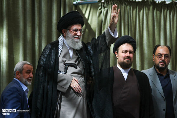 حضرت آیت‌الله العظمی شهید سیدعلی حسینی خامنه‌ای