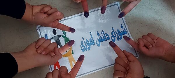 برگزاری انتخابات شورای دانش‌آموزی با هدف تعامل در مدرسه برکت خاتم