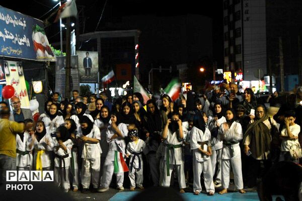 حضور پرشور دانش‌آموزان و فرهنگیان ورامین در موکب شهدای دانش‌آموز و فرهنگی