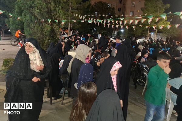 برای حفظ ایران، سنگر ما خیابان