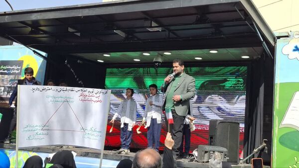 حضور پر شور مردم مشهد در راهپیمایی ۲۲ بهمن