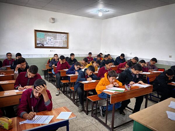 امتحانات نوبت اول در دبیرستان میثاق 