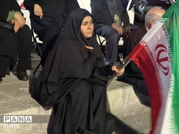 حضور باشکوه  مردم کرج در صد و هفتمین شب از تجمعات مردمی