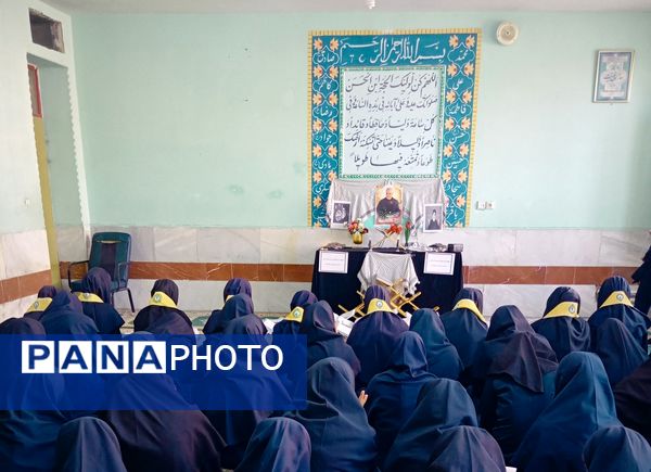 مراسم شهادت سیدحسن‌نصرالله در دبیرستان عشایری سیرجان 