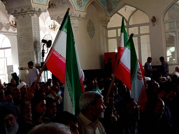 نماز جمعه ای با رنگ خون شهید در کاشمر