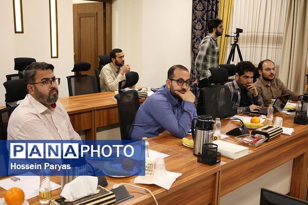 نشست اعضای شورای اندیشه‌ورز اوقات فراغت دانش‌آموزان