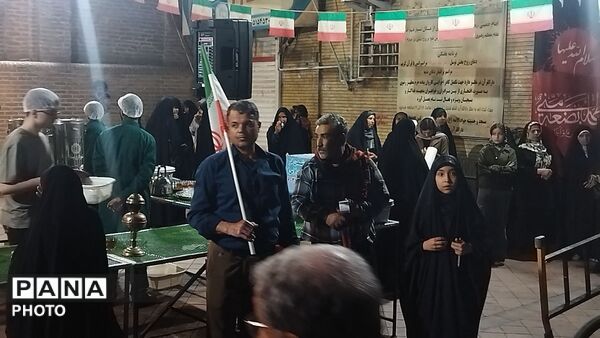 هفتاد و پنج شب چایخانه مسجد الزهرا میزبان سنگربان نیشابوری شد 