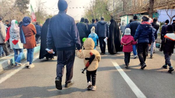 جشن پیروزی انقلاب در خیابان‌های تهران