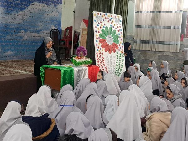 طلیعه فجر و شعبانیه در دبستان آزادی