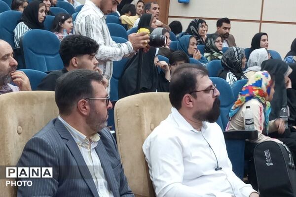 عصر شعر غدیر نصیرشهر با حضور شاعران کشور