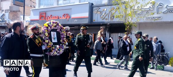 آرام گرفتن پیکر شهید سپهبد عبدالرحیم موسوی در حریم امن فاطمی