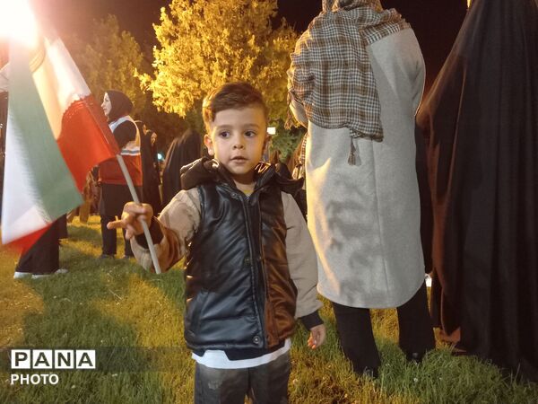 دهه نودی‌ها و هشتادی‌ها در تویسرکان به میدان آمدند