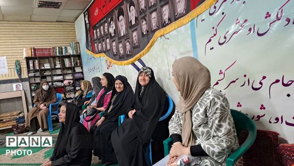 میز خدمت در هفته سلامت وجمعیت به یاد شهدای خدمت