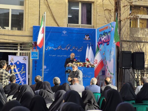 صدای انقلاب طنین انداز شد