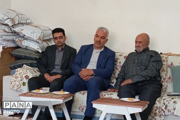  از قاب یک هنرمند تا دل یک مادر شهید
