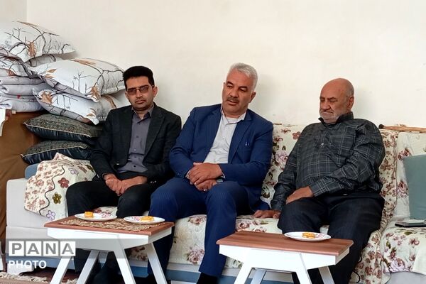  از قاب یک هنرمند تا دل یک مادر شهید