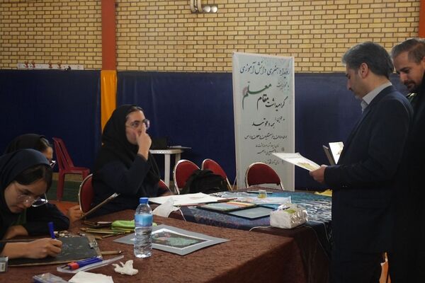 نقش‌بستن ارادت بر بوم هنر؛ نخستین رویداد هنری دانش‌آموزی پیشوا در بزرگداشت مقام معلم
