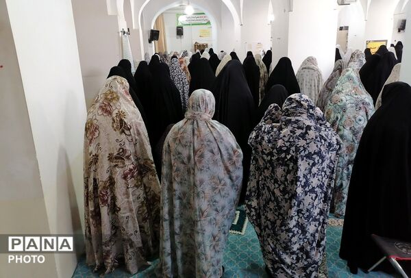نماز جمعه در مسجد جامع شهرستان خلیل‌آباد