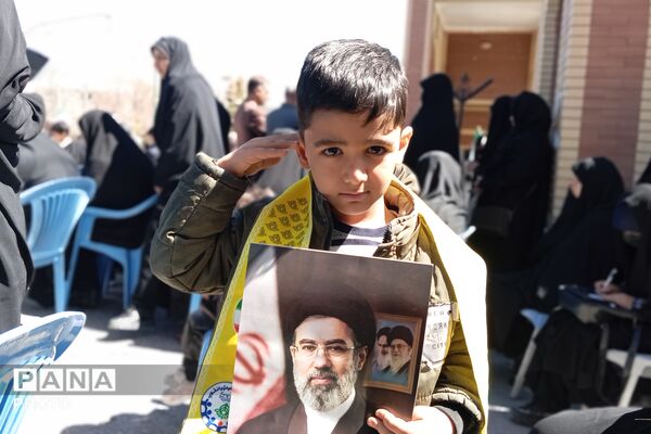  قاب‌های خبرنگار پانا از بیعت دانش‌آموزان پیشتاز چهارمحال وبختیاری با رهبر امت