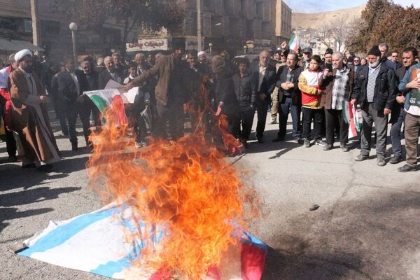 فیروزکوه یکپارچه عشق؛ راهپیمایی ۲۲ بهمن باشکوهترین جلوه وحدت شد