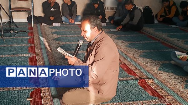 زیارت عاشورا  در دبیرستان شاهد ابوذر غفاری نیشابور