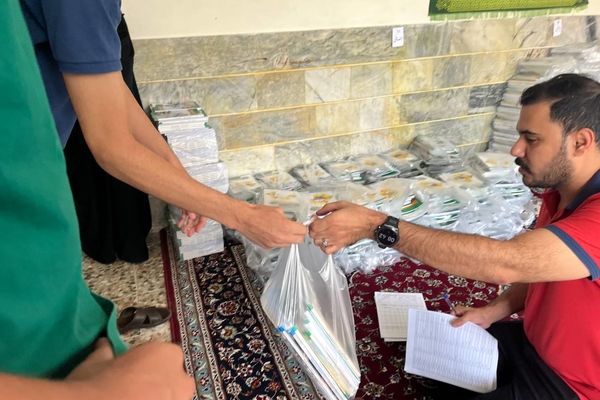 توضیح کتاب‌های درسی در مدارس منطقه ۱۵