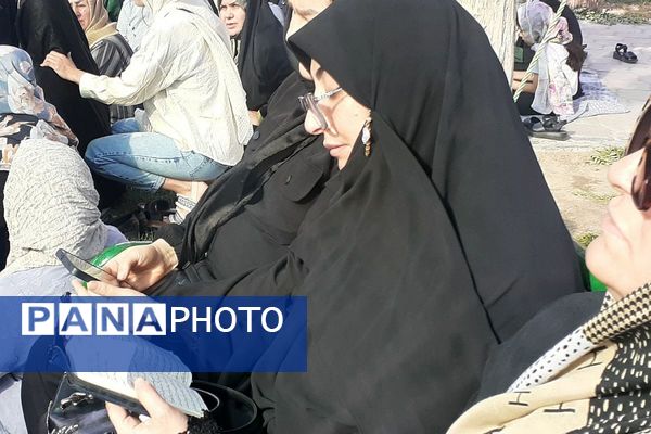  مراسم ختم دعای عرفه کنار مزار شهدای گمنام نسیم شهر 