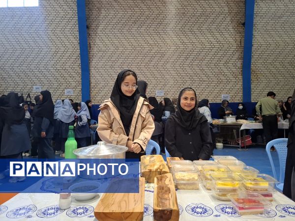 بازارچه کسب و کار دانش‌آموزی دبیرستان پردیسان سملقان