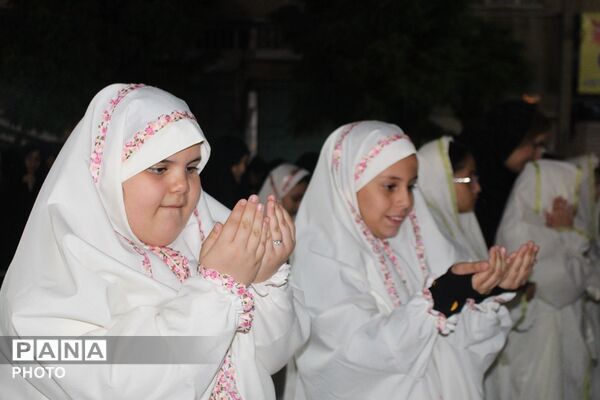آیین عبادی نماز استغاثه و تقدیر از برگزیدگان برتر قرآنی در چهاردانگه
